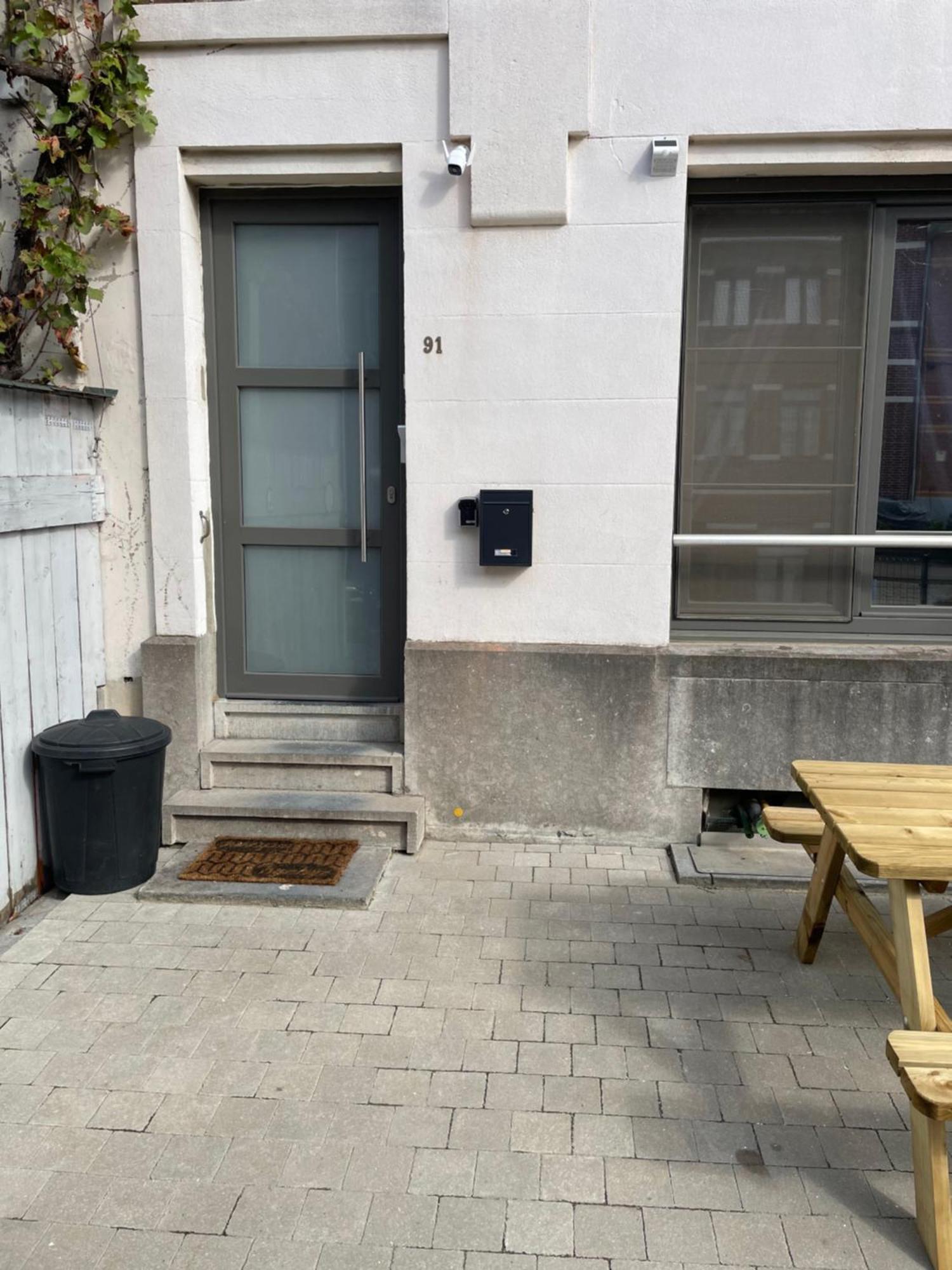 Chez Auguy Et Deborah Hotel Antwerp Exterior photo